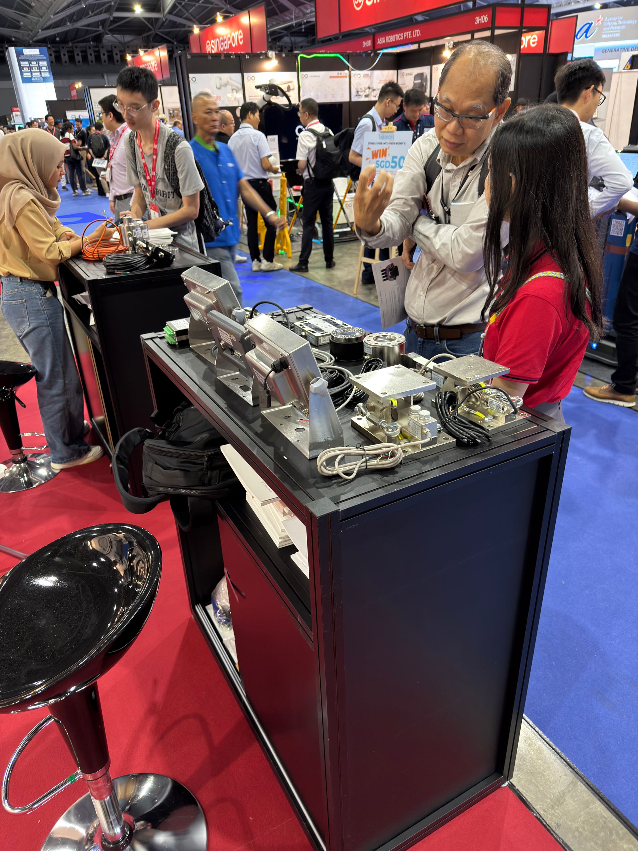 8f3ebbe75c984350b71a983918f0832c(1) 8f3ebbe75c984350b71a983918f0832c(1)